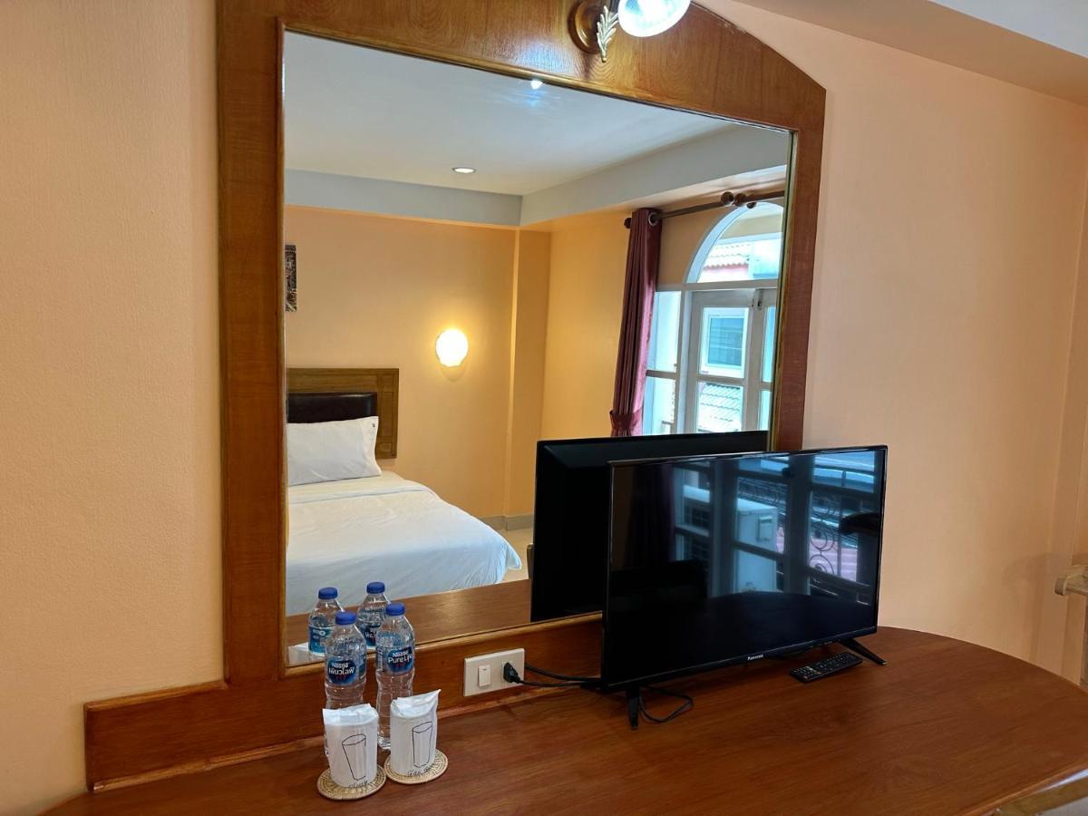 Nid Huahin Hotel Екстер'єр фото